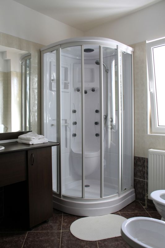 Modern Glass Shower Walls